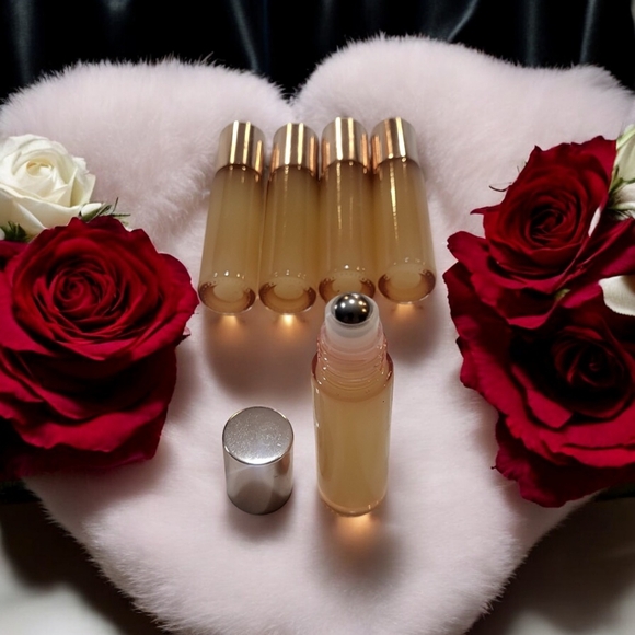 New! ROLLER THE SERUM Hydrating Luxury Moisturizing Age Defying Face Ser… - Picture 1 of 6